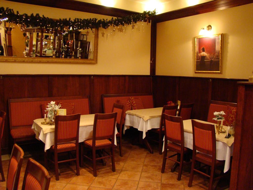 Hotel Centras Šakiai Екстериор снимка
